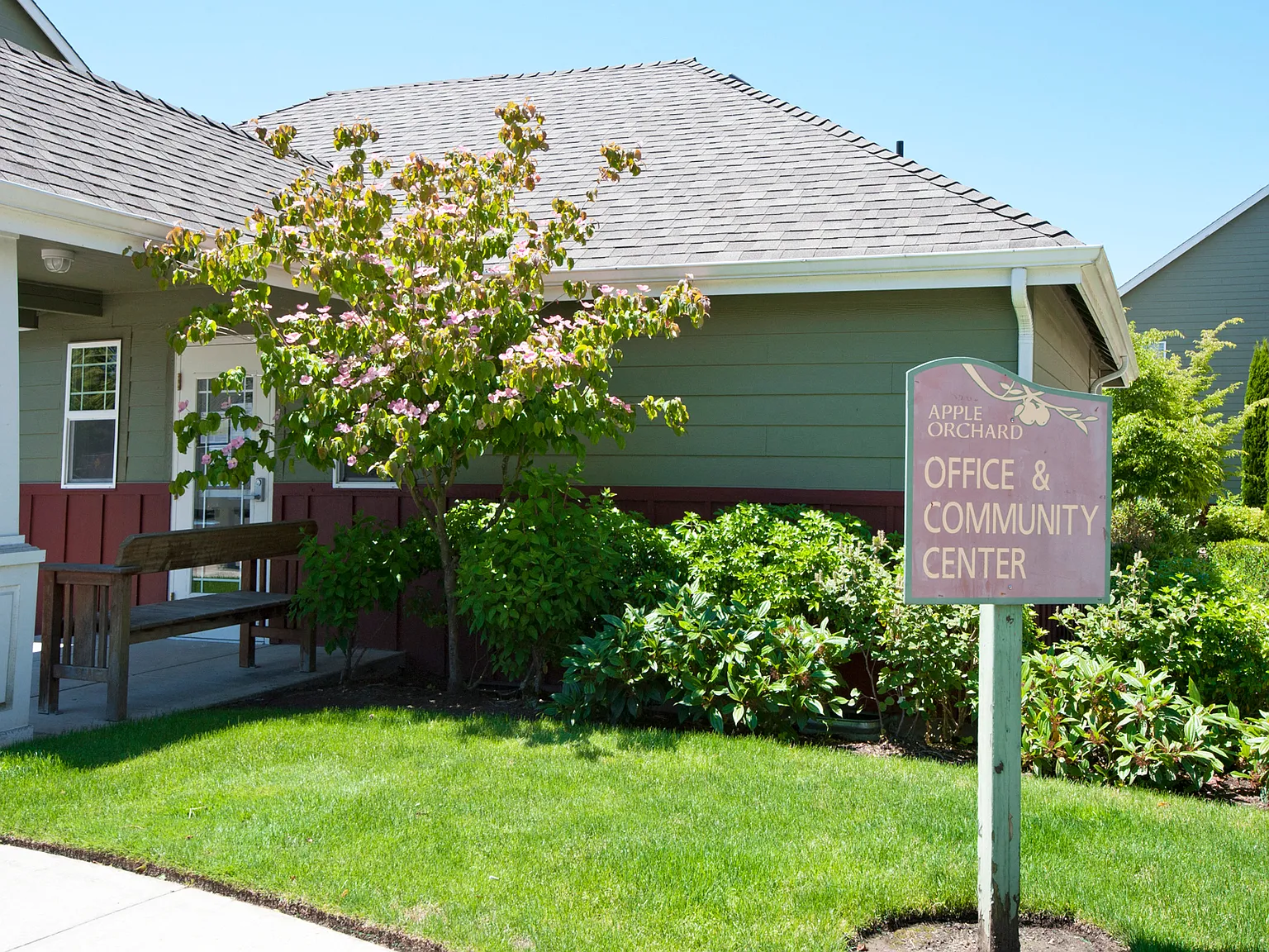 Apple Orchard Village — Photo 3