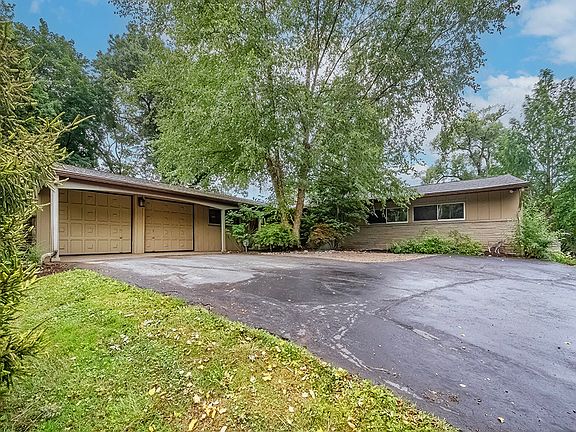3rd image of 2636 Sample Rd