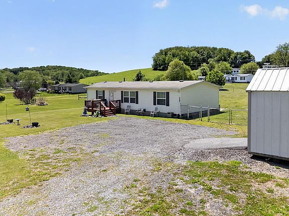 2nd image of 1387 Ivanhoe Rd