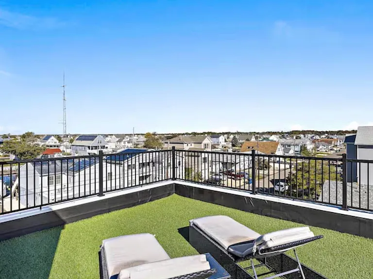 110 N Ensign Dr — Photo 31