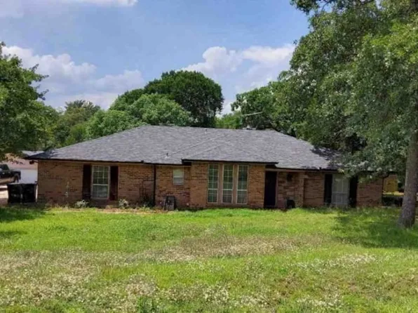517 Shady Oaks Trl, Burleson, TX 76028