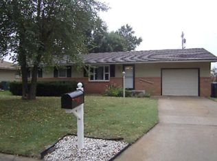 907 E 31st Ter, Hutchinson, KS 67502
