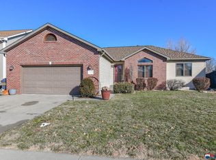 5430 NW 4th St, Lincoln, NE 68521
