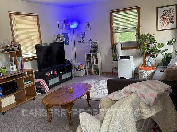 3rd image of 218 E Lima St #218