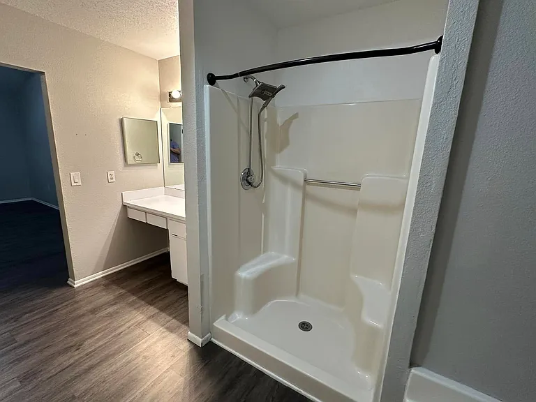 7393 Landmark Dr — Photo 8