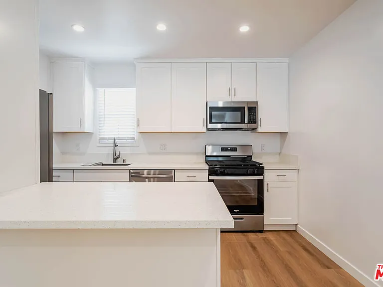 815 W Glenoaks Blvd #A — Photo 10