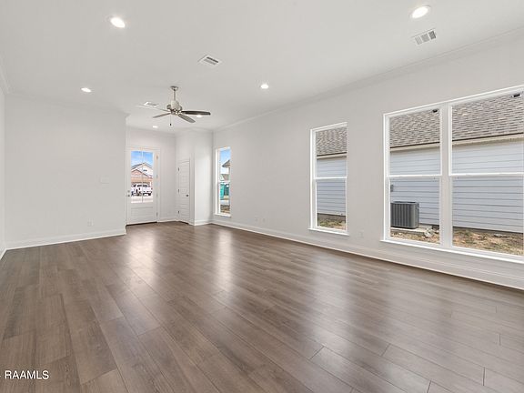 5th image of 103 Ancona Ln