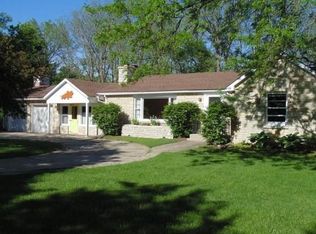 928 Oak St, Delafield, WI 53018