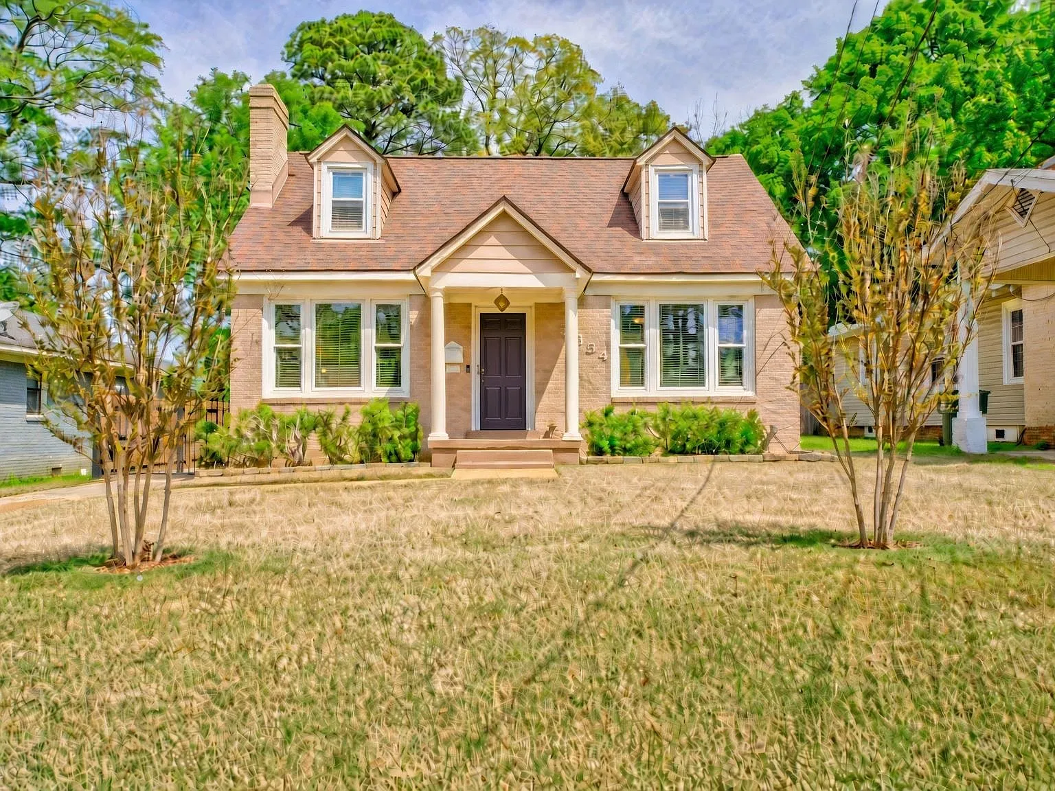 4 bed, 3.0 bath, 2216 sqft, $2,800 — Photo 1