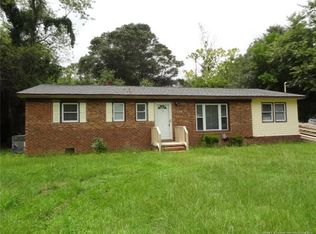 1092 Strickland Bridge Rd, Fayetteville, NC 28304