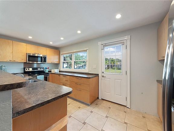 Home For Sale In NEW ENGLAND SUB