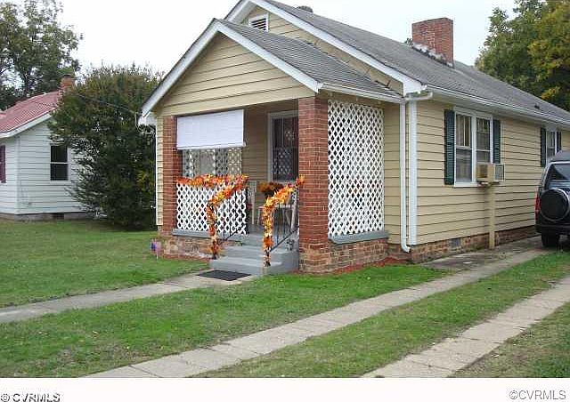2nd image of 214 Elm St