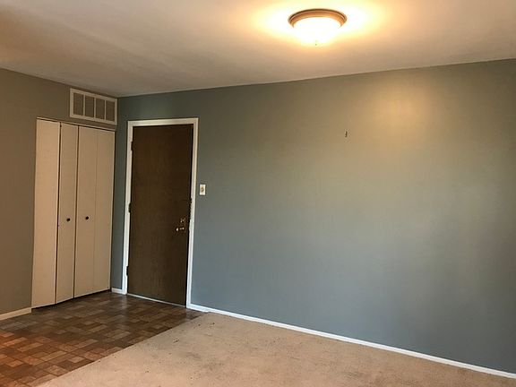 4th image of 100 Park Ave APT 214