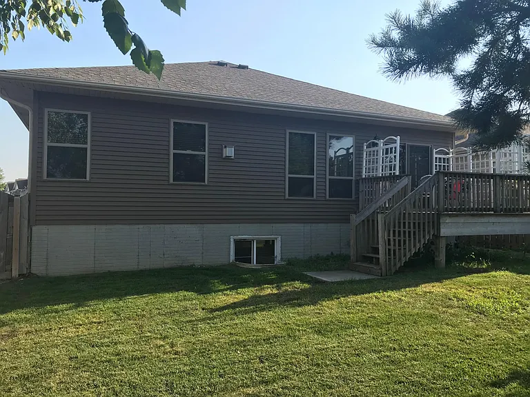 17020 Cypress St — Photo 26