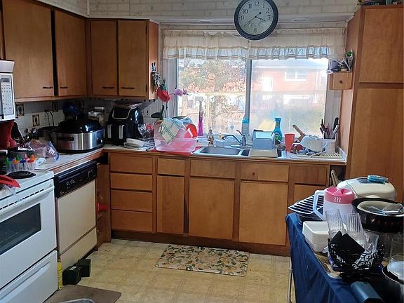 4th image of 3440 Eastridge Ln