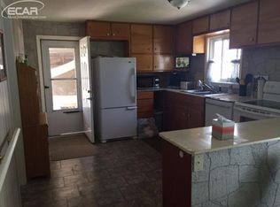 2251 Dudley St, Burton, MI 48529
