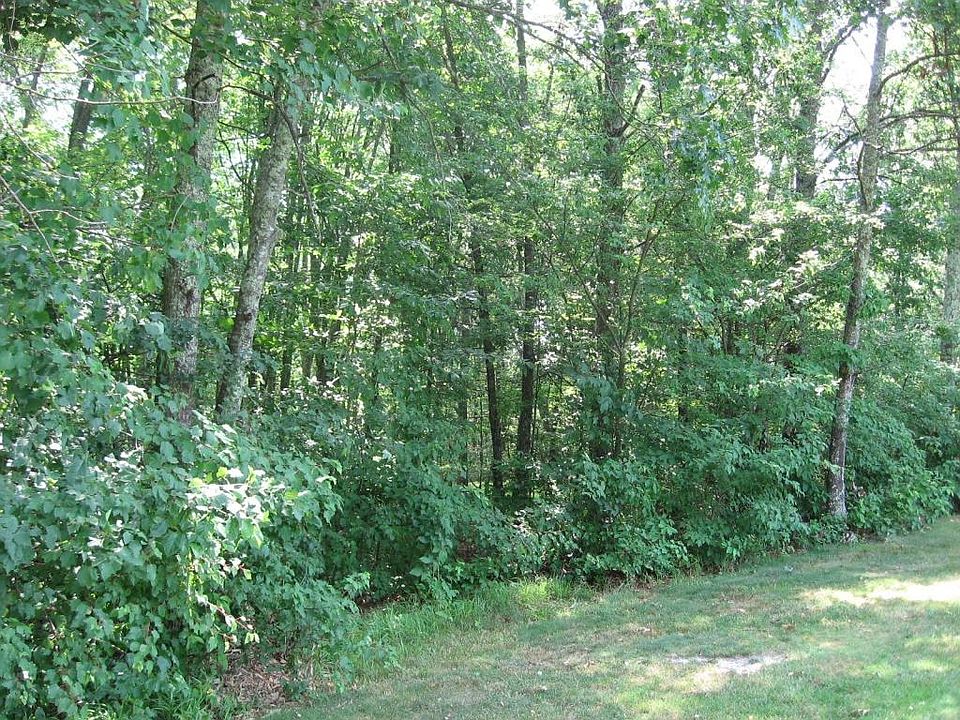 2nd image of 418 Beachwood Dr