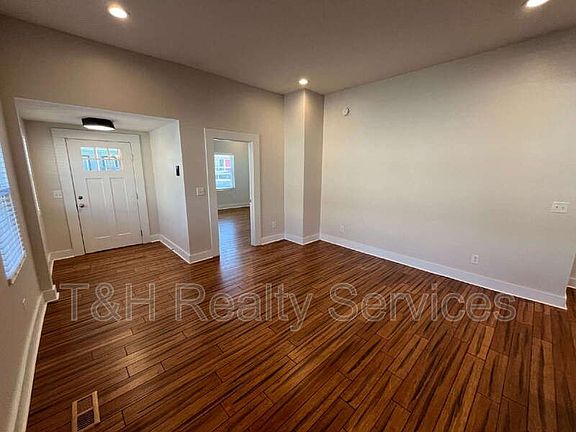 4th image of 1202 Harlan St