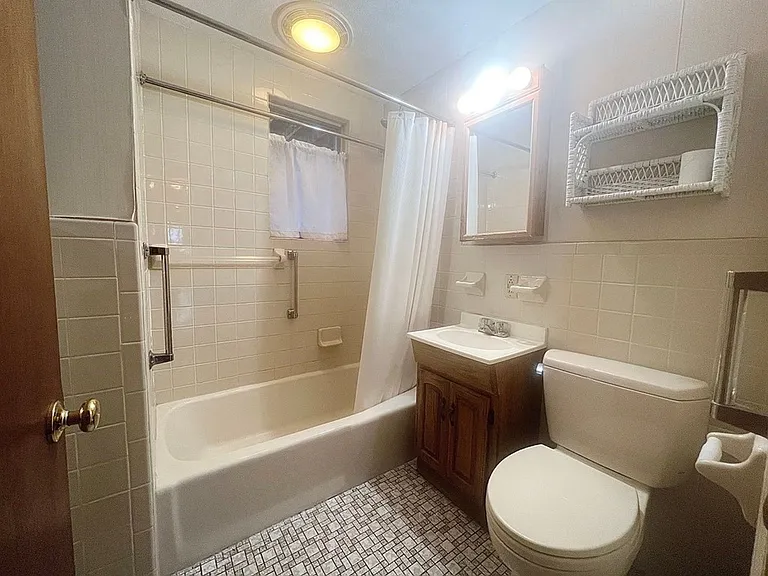 62 Union St #2A — Photo 5
