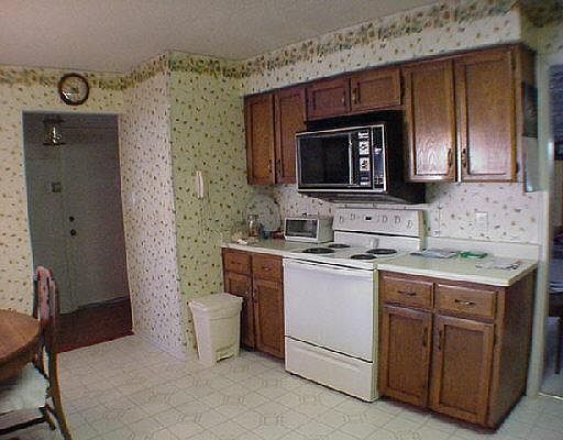 4th image of 15239 MOSS WAY