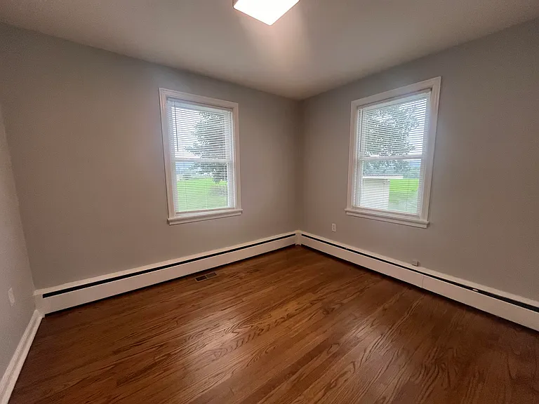 335 Maple St — Photo 19