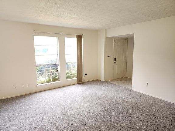 3rd image of 3250 Strawberry Ln