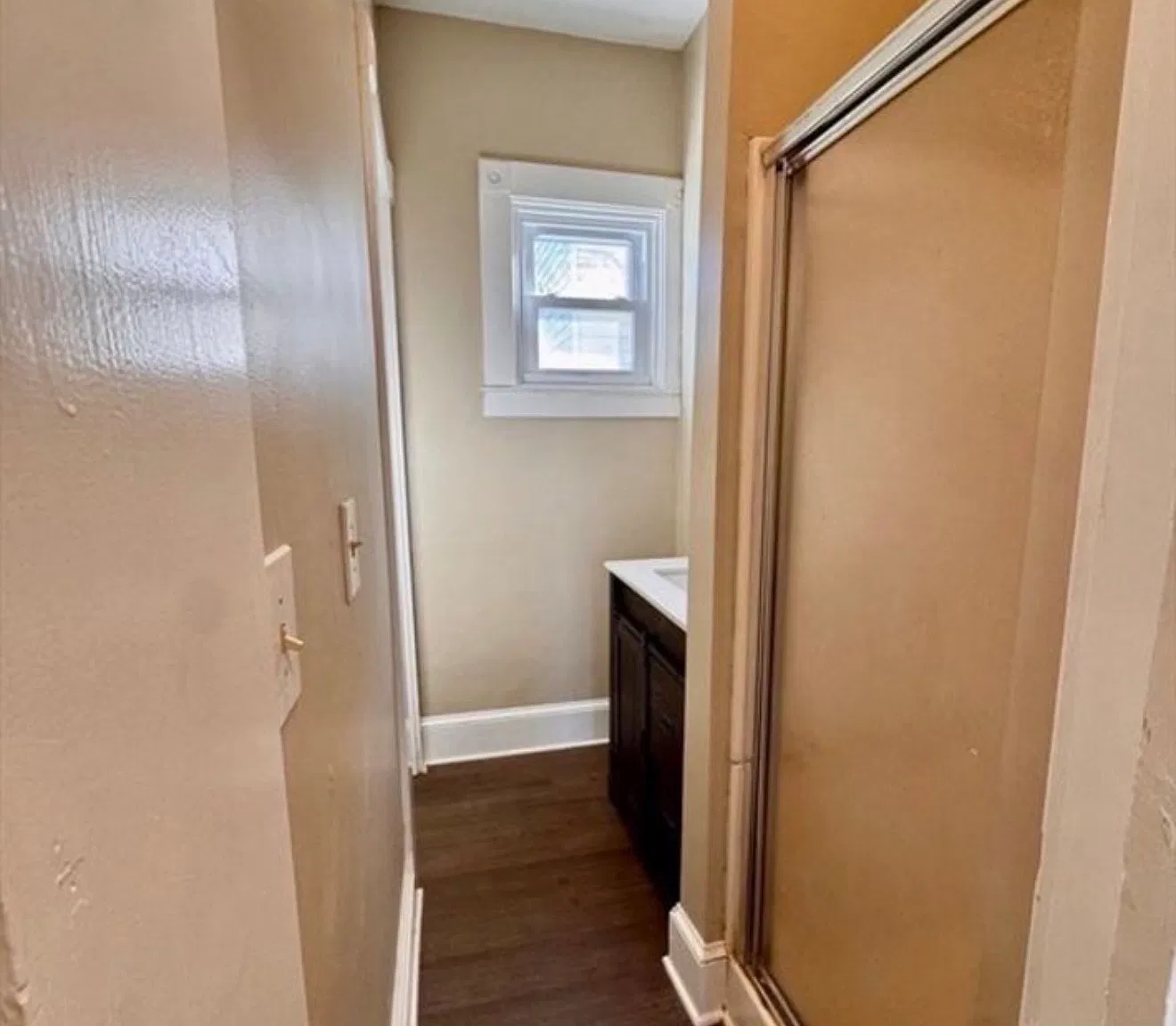 3 bed, 1200 sqft, $2,500 — Photo 4