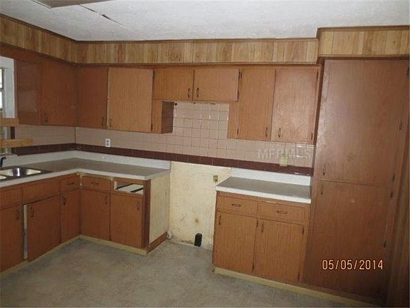 3rd image of 2417 E Clark St