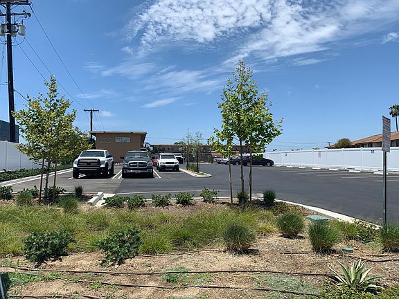 4th image of 2831 Bristol St #208