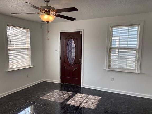 3rd image of 6221 Curie St