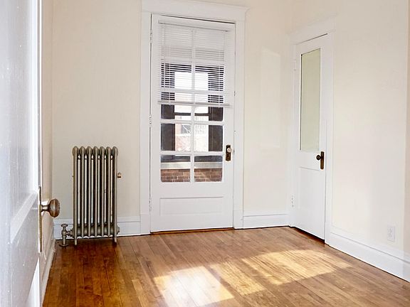 5th image of 1354 W Catalpa Ave Floor 1