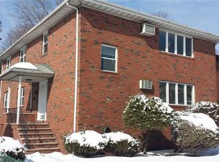 525 Elm Ave, Ridgefield, NJ 07657