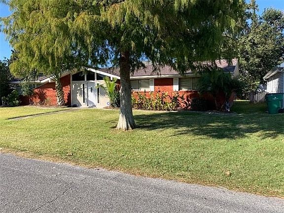3rd image of 4844 Alexis Dr