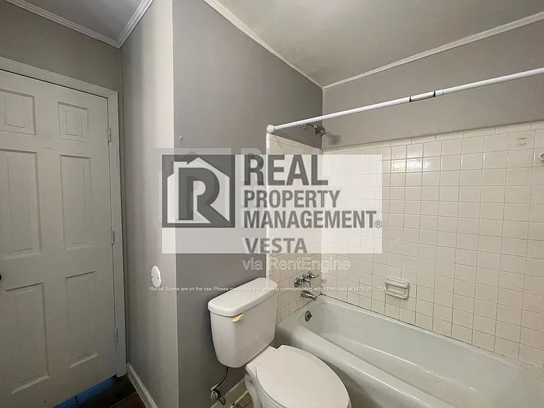 247 Riley Ave #B — Photo 8