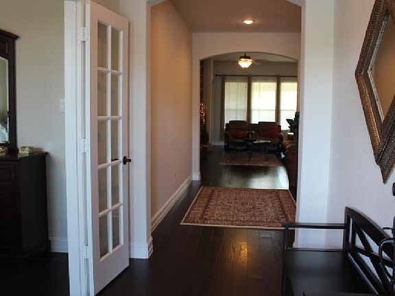 2nd image of 105 Joplin Dr