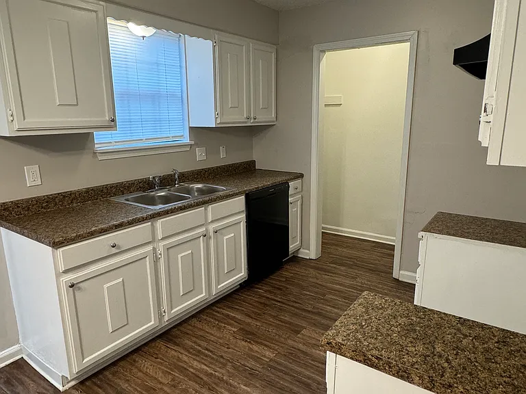 11 Riata Ct — Photo 3