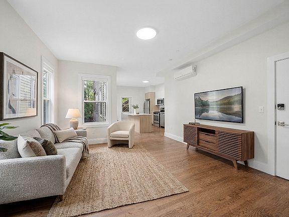 2nd image of 12 Creighton St #2