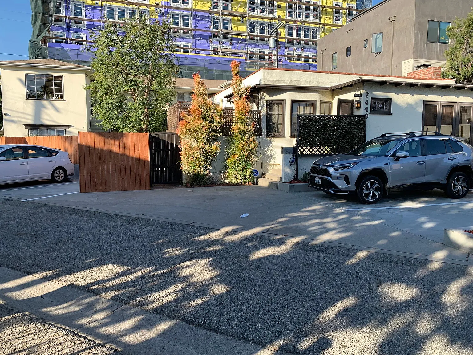 1 bed, 650 sqft, $2,300 — Photo 1