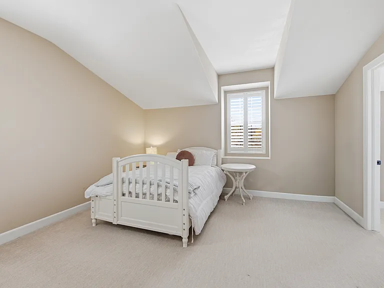 138 Mayflower St — Photo 38
