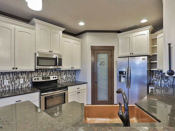 3rd image of 350 Whiterock Dr
