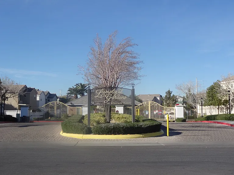 10402 September Flower St — Photo 19