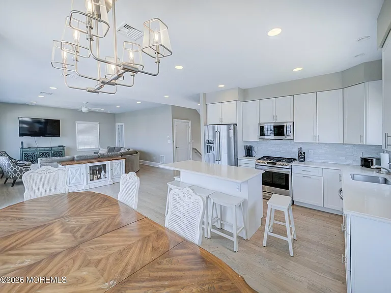 231 Bryn Mawr Ave — Photo 9