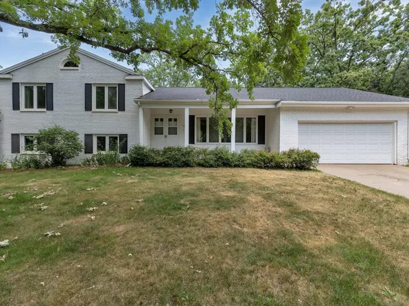 1751 Cherry Ln, Saint Cloud, MN 56304