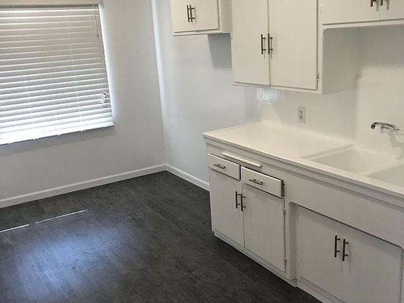 2nd image of 115 N Hillcrest Blvd APT 01