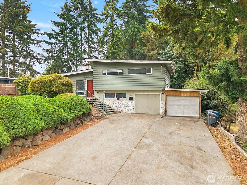 2nd image of 3219 S 166th Street