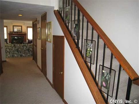 4th image of 477 Summerhaven Dr N