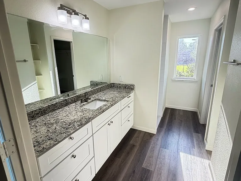 3445 Frazier Ave — Photo 5