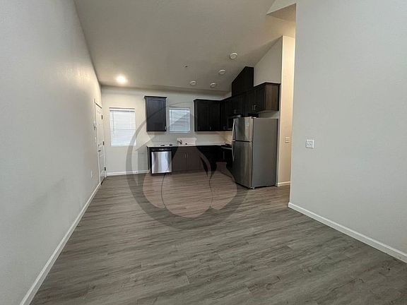 2nd image of 621-646 Plymouth Dr NE #301