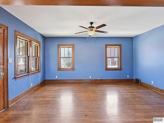 3rd image of 3925 Castelar St