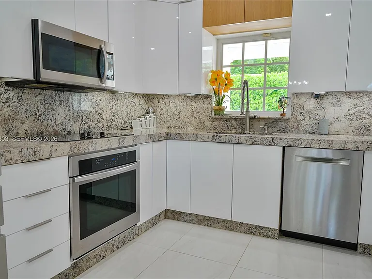 1535 Baracoa Ave — Photo 20